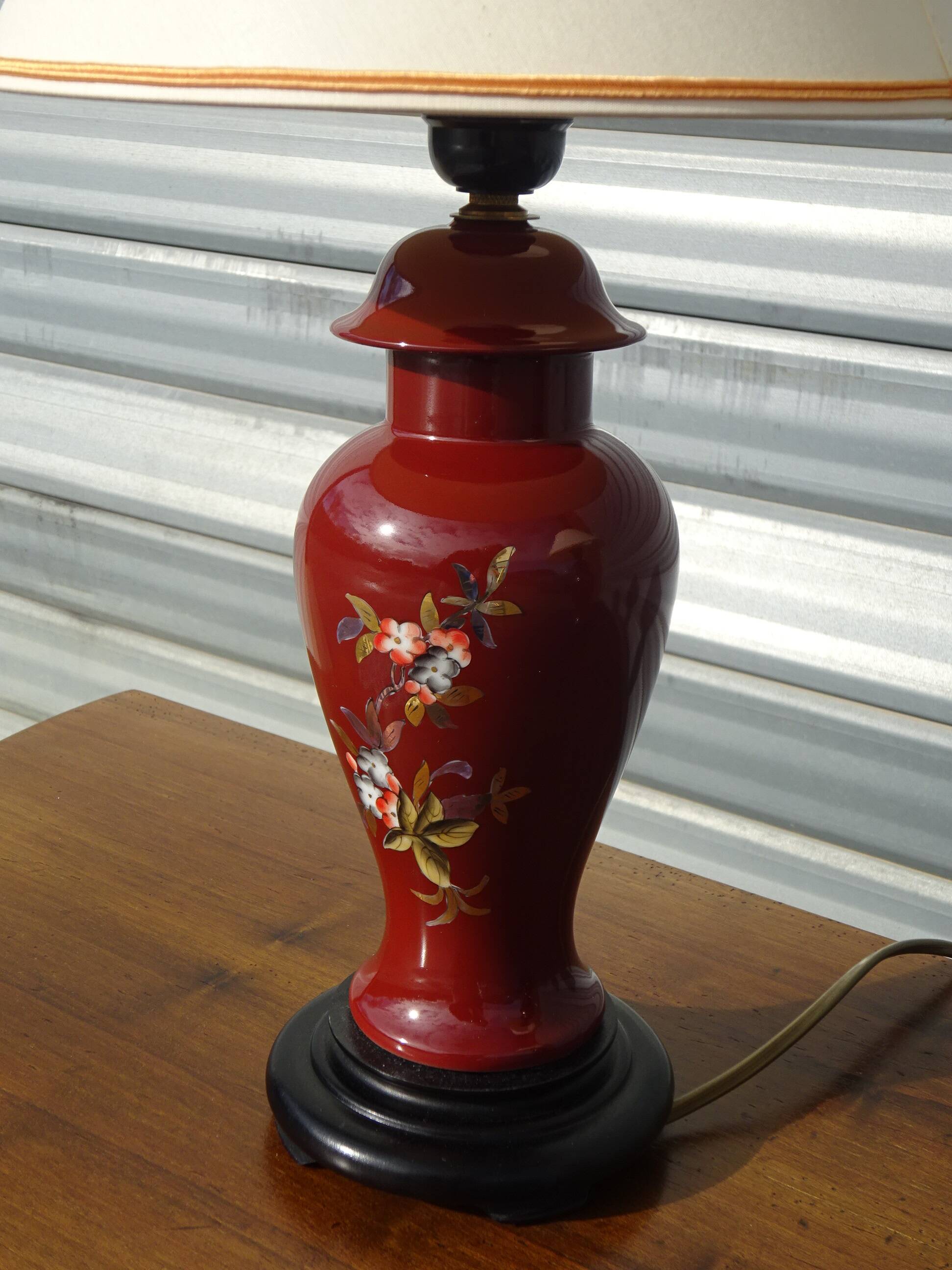 pair of bedside lamps in Limoges porcelain