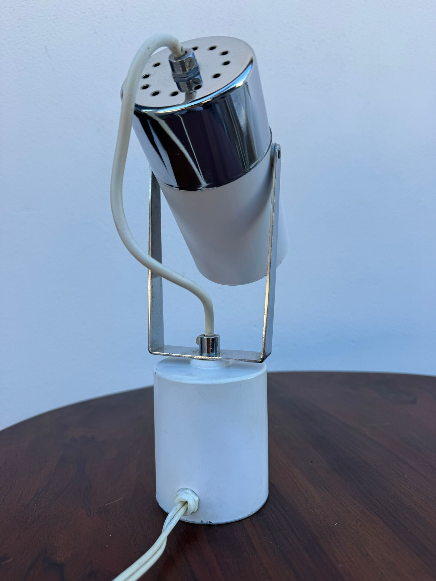 Small Space Age lamp from the 70s.