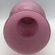 Vase vintage en opaline rose sur pied blanc 36,8 cm