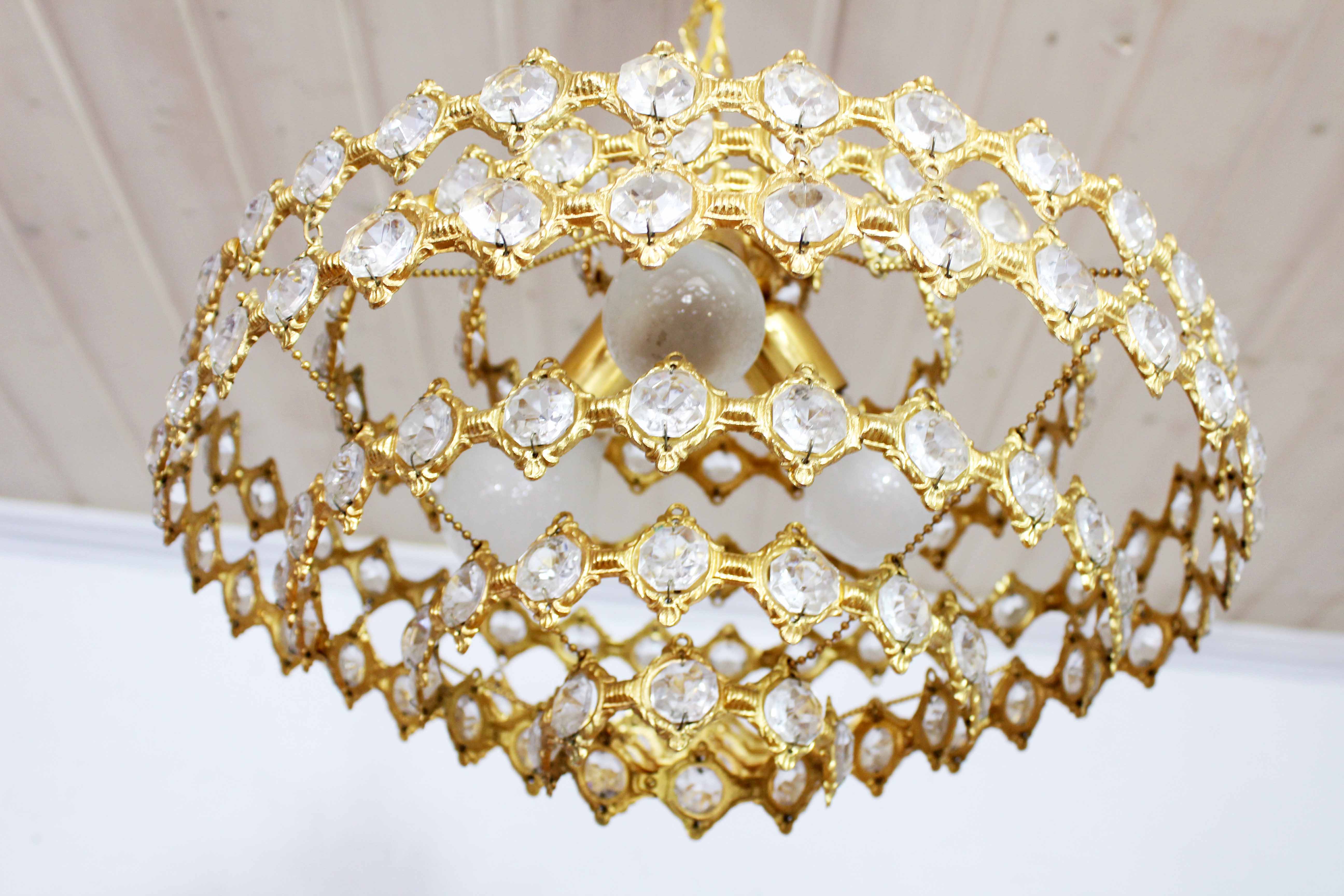 Palwa chandelier in crystal and brass