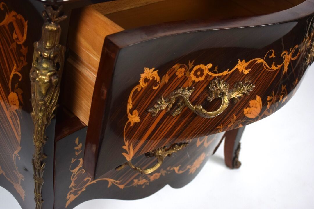 Louis XV chest of drawers