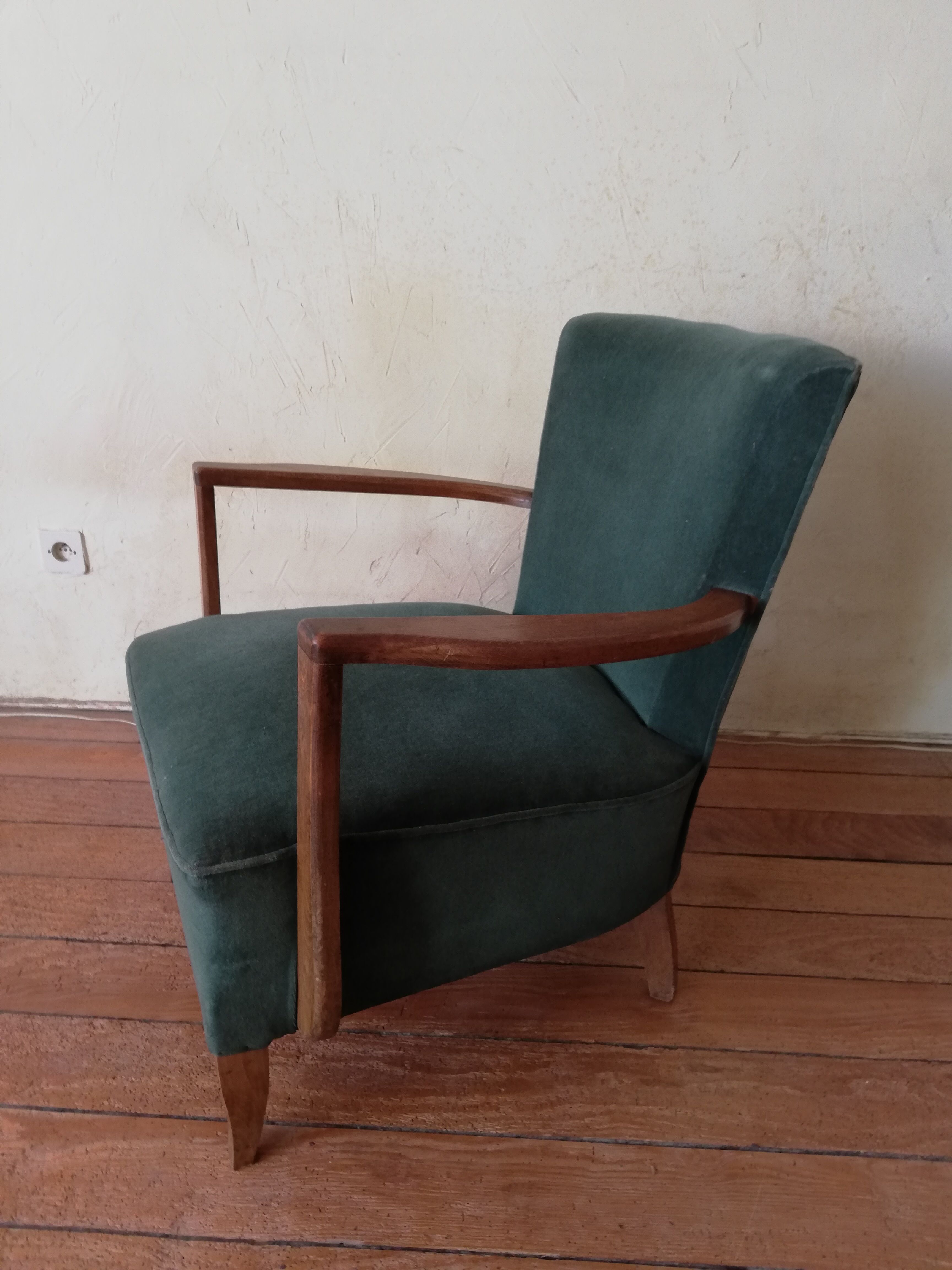 Fauteuil des années 50 velours vert