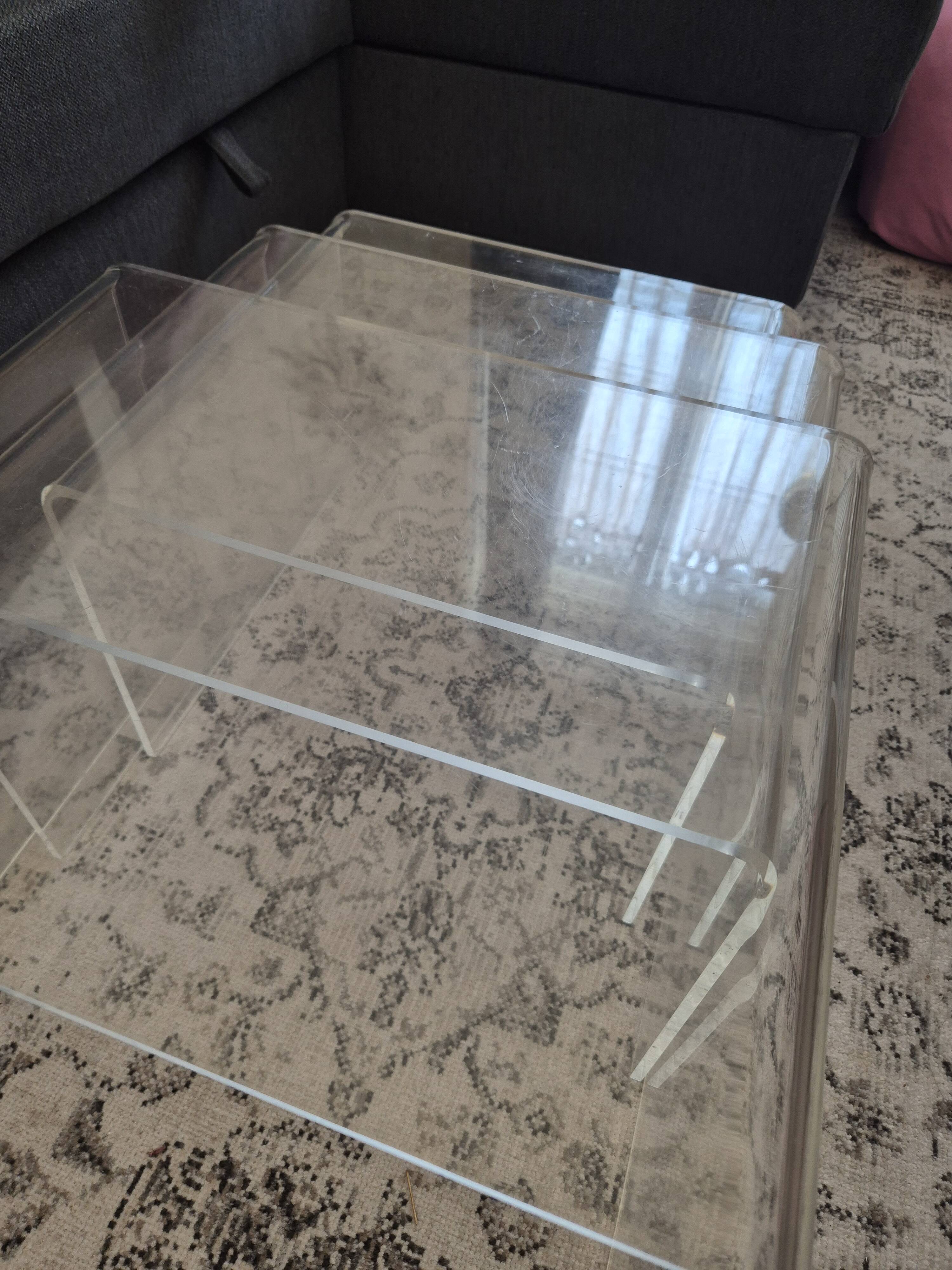 Set de 3 tables gigognes en Altuglas/Plexiglas par David Lange Design — free download