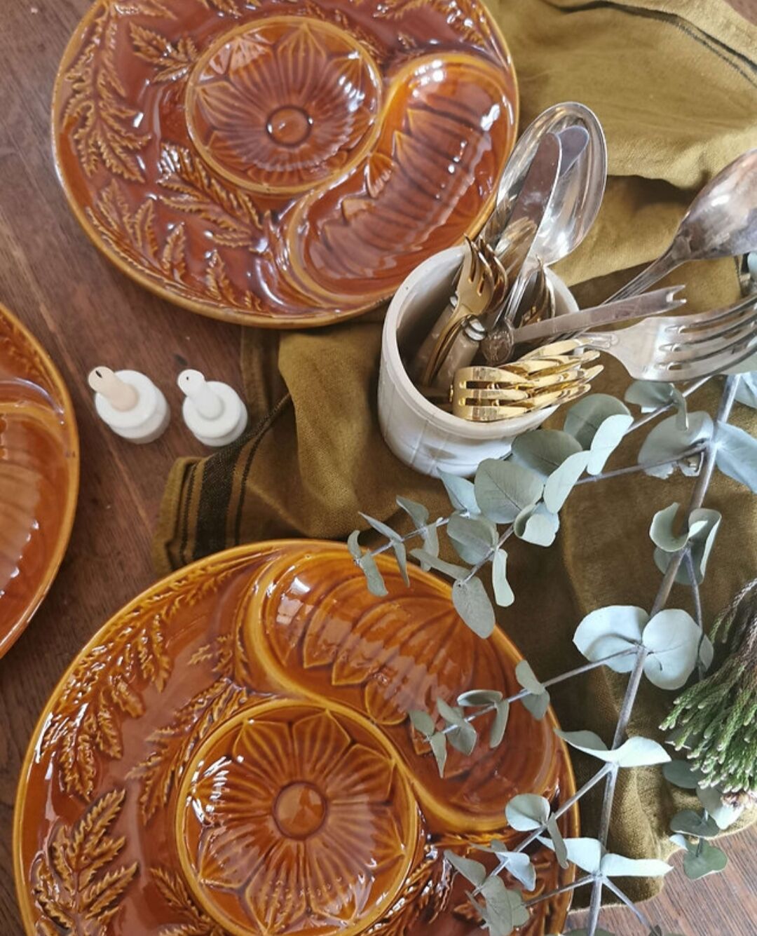 Artichoke plates