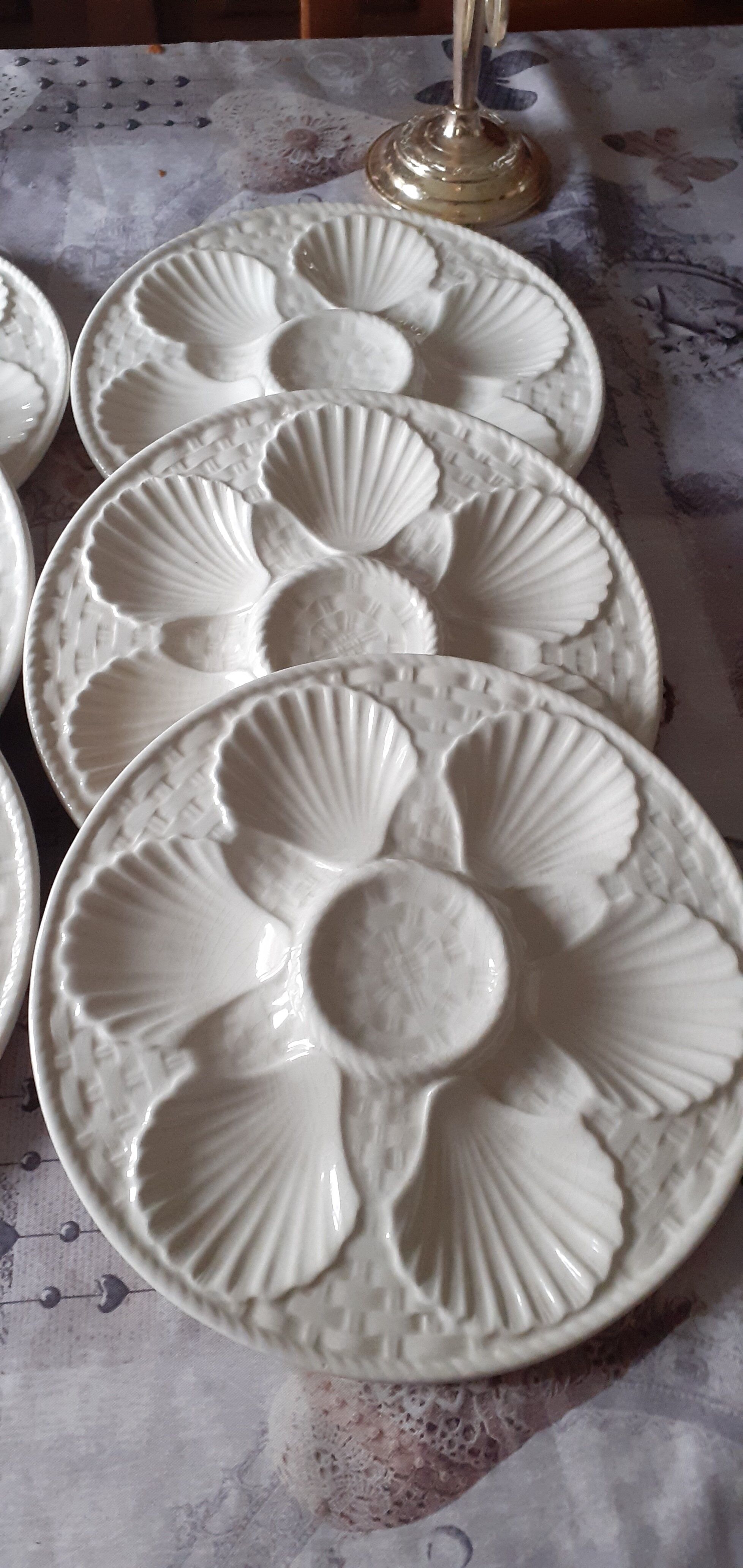 Oyster plates (9) brands chantilly france