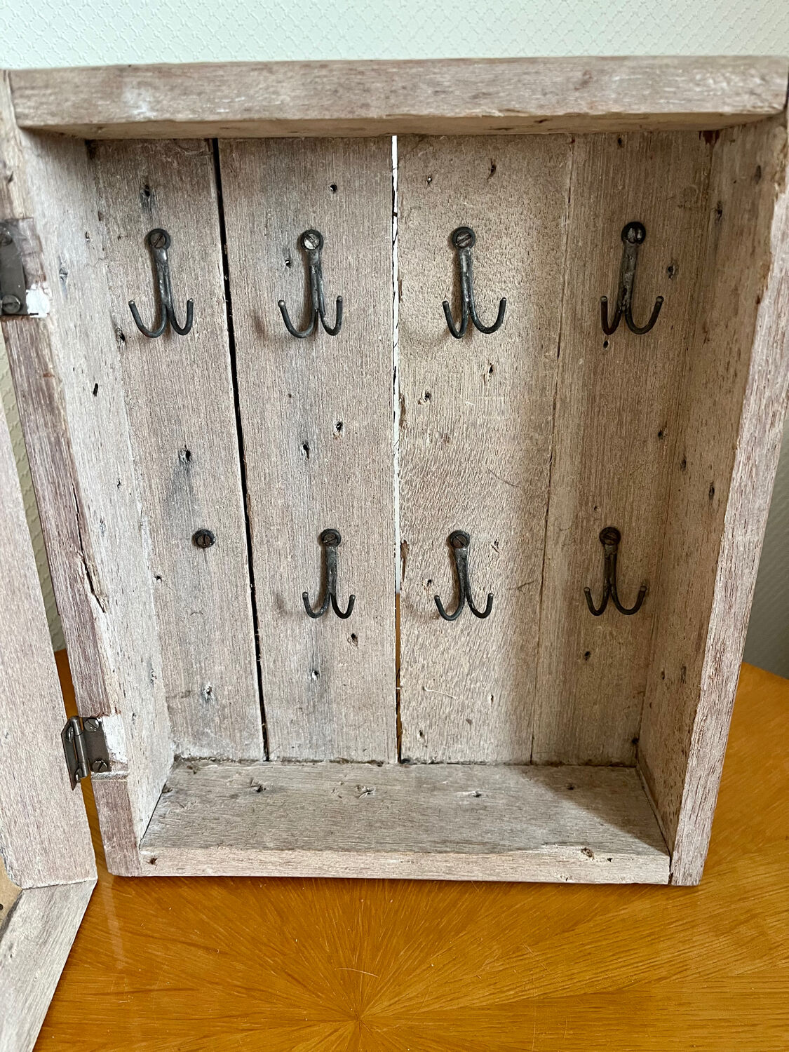 Boîte à clés vintage en bois