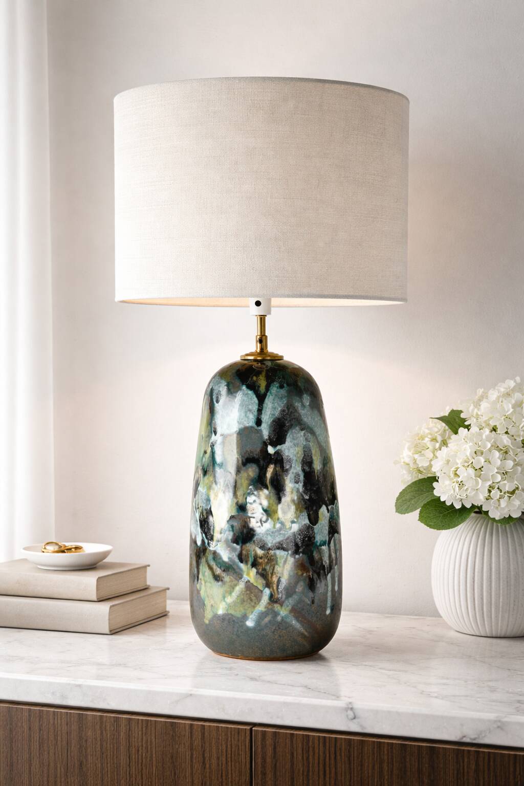 Sculptural lamp in glazed ceramic, Scandinavian style, 1970s.