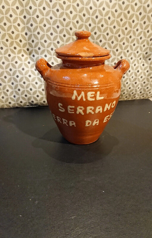 Sugar bowl and portuguese terracotta honey pot