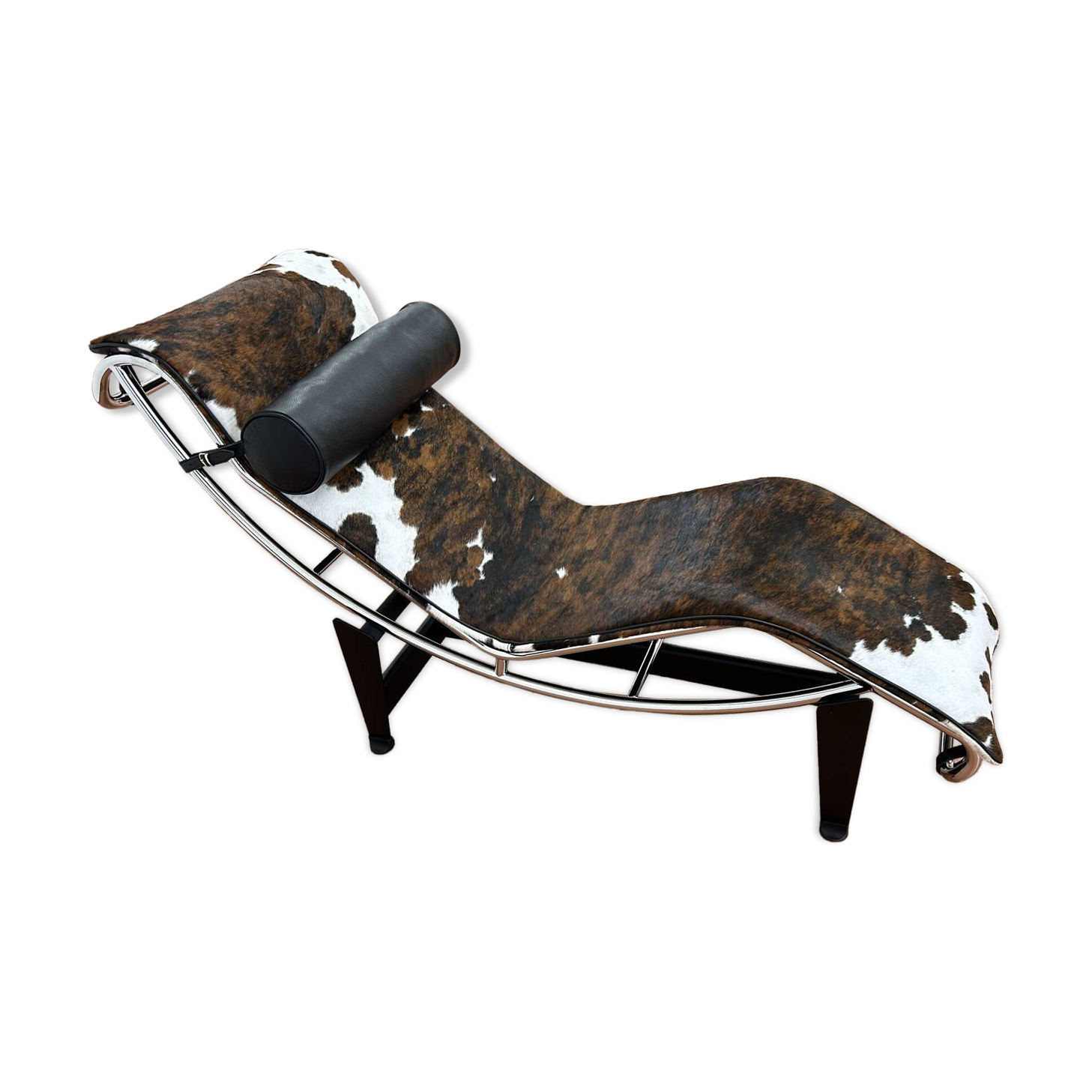 Le Corbusier LC4 lounge chair