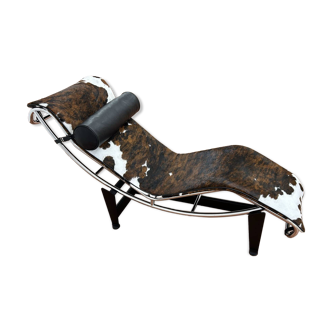 Le Corbusier LC4 lounge chair