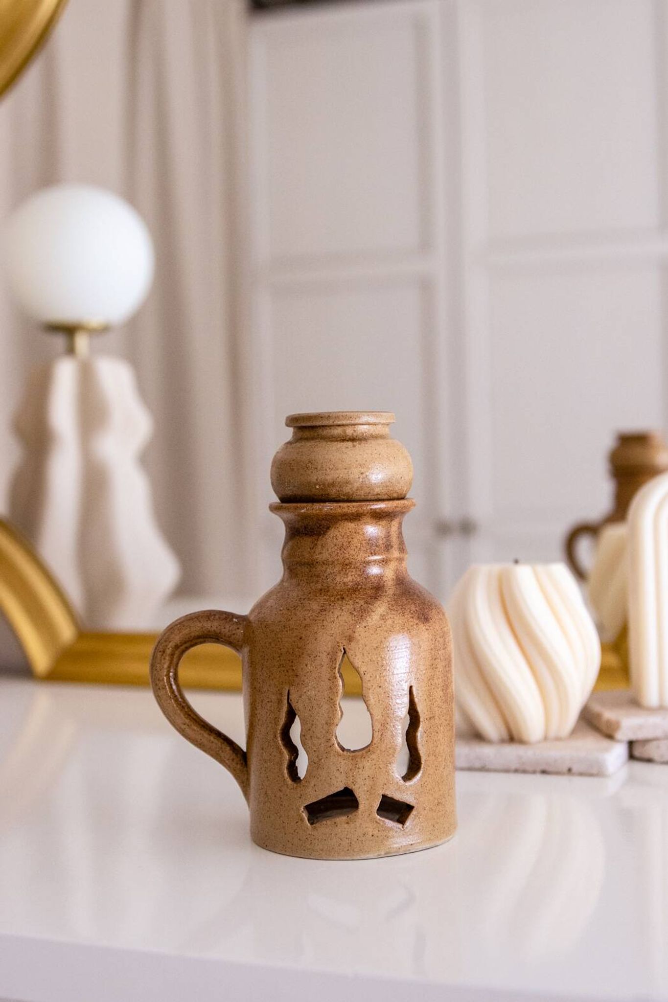 Stoneware tealight holder / oil warmer