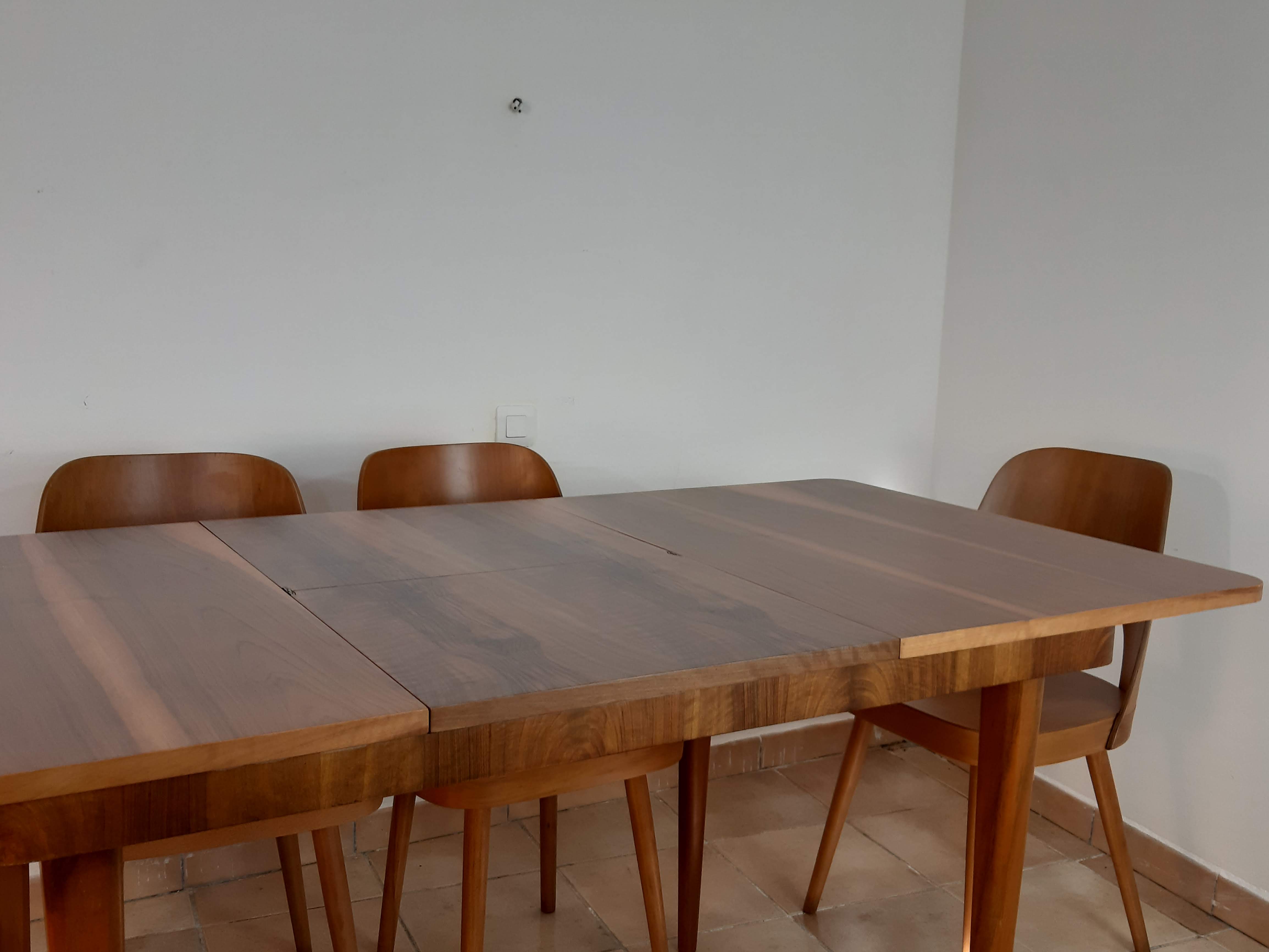 Extension table in Walnut Cesky Nabytek, Vintage Czech 1950 s