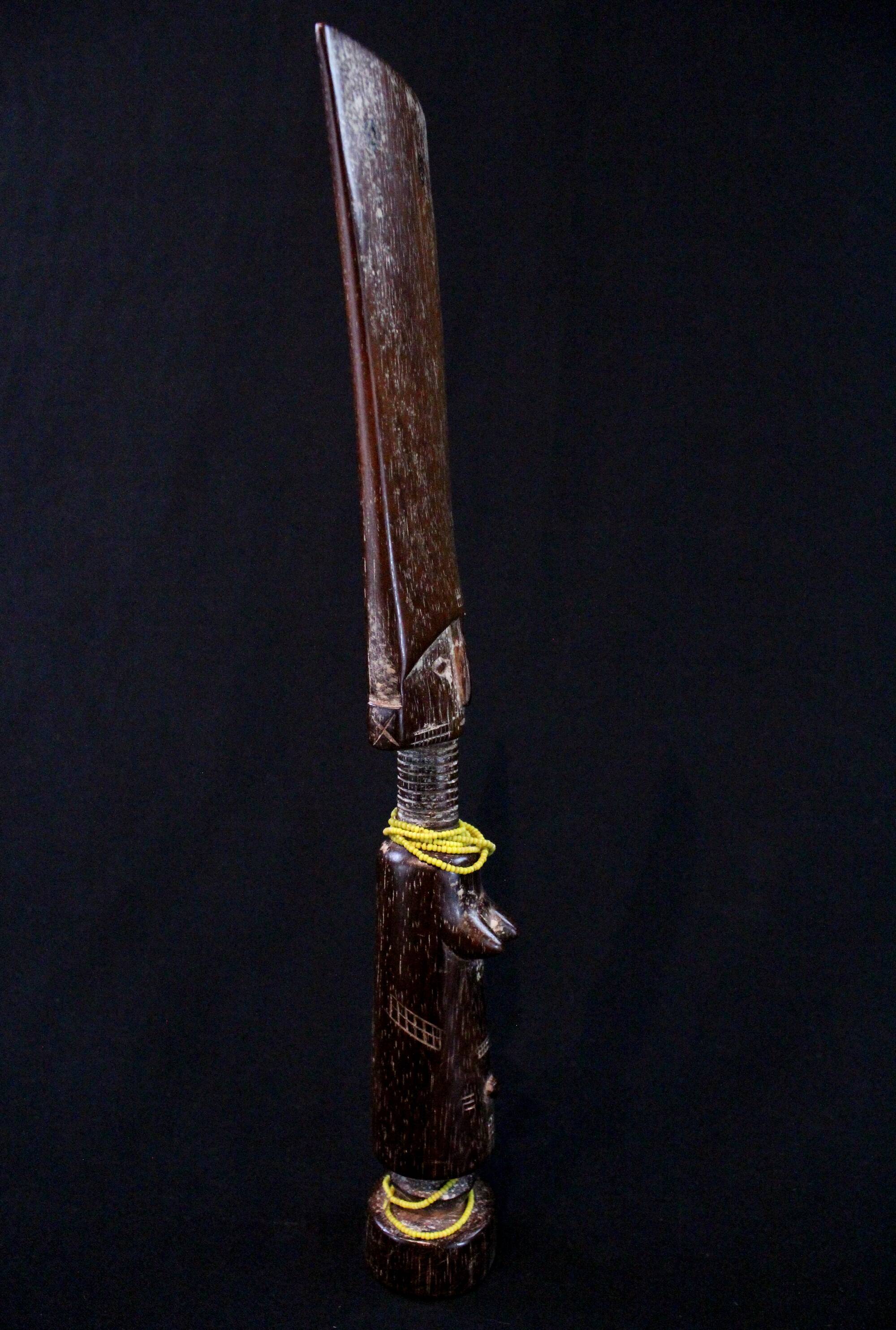 African Art Africa Tribal - Fanti Ethnic Fertility Doll from Ghan on base - 36 cms