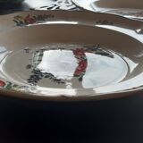 Assiettes plates avec motif floral