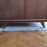 Wardrobe, compass feet