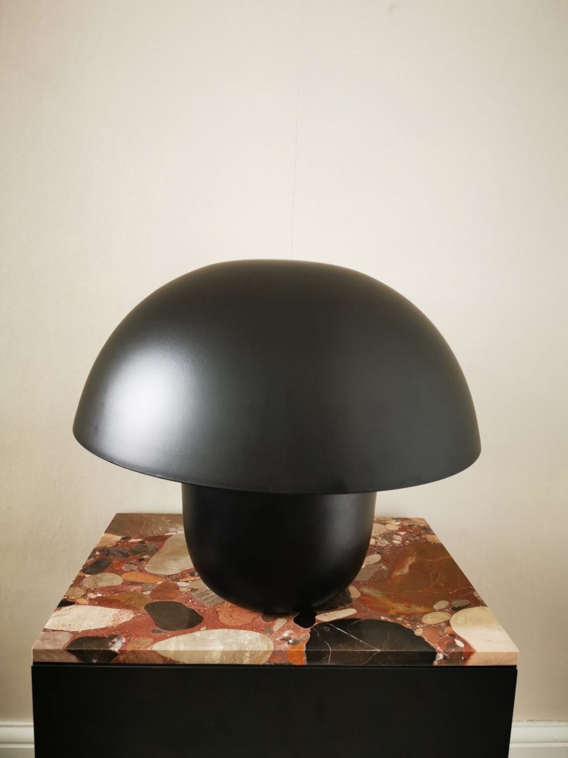 Lampe champignon métal noir