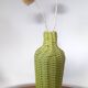 Vase bouteille vintage en scoubidou