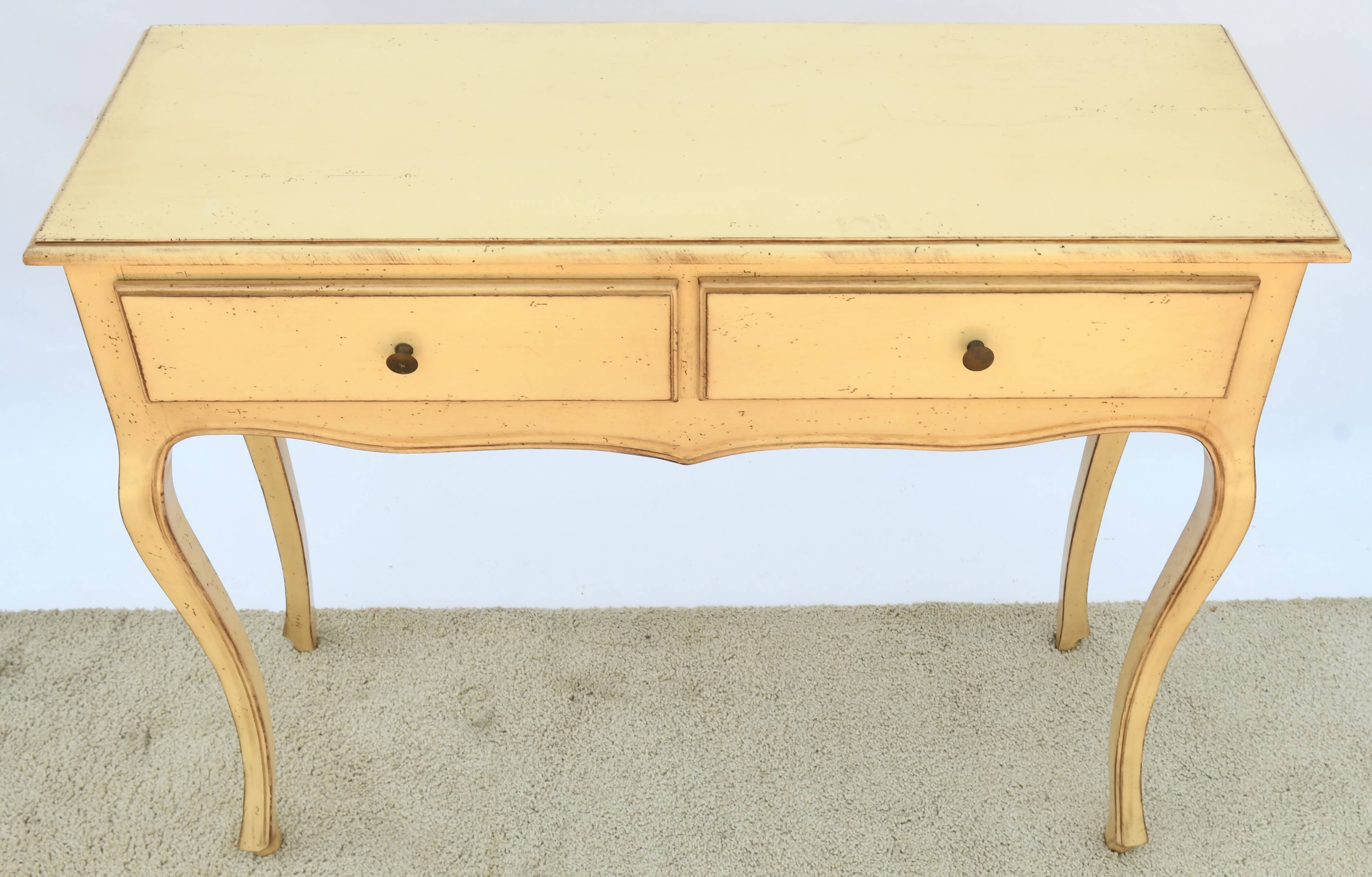 Console 2 drawers in lacquered wood