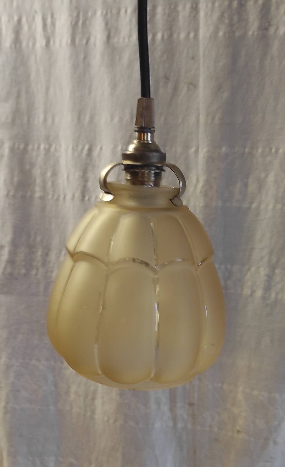 Art Deco lampshade in gilded glass and brass frame - mid 20th century