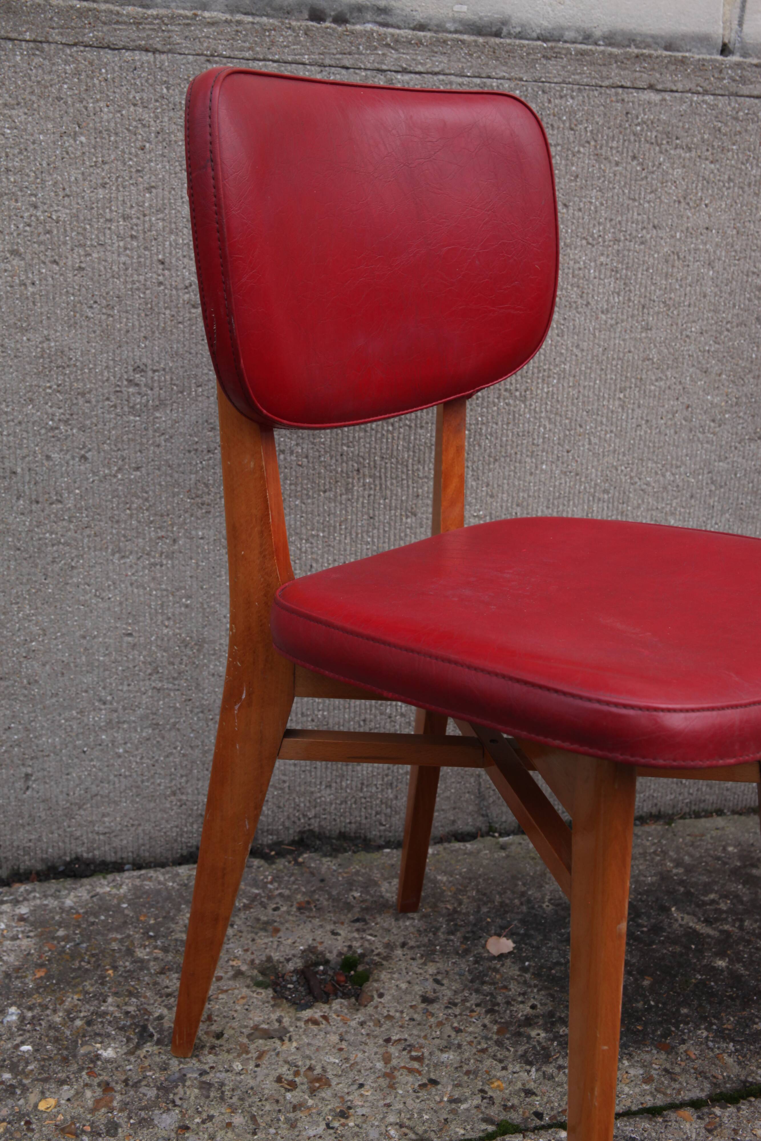 Pair of chairs type red skai bistro