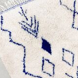 Moroccan Berber rug Azilal ecru with majorelle blue patterns 2.65x1.53m