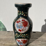 Asian vase in black ceramic with floral decoration