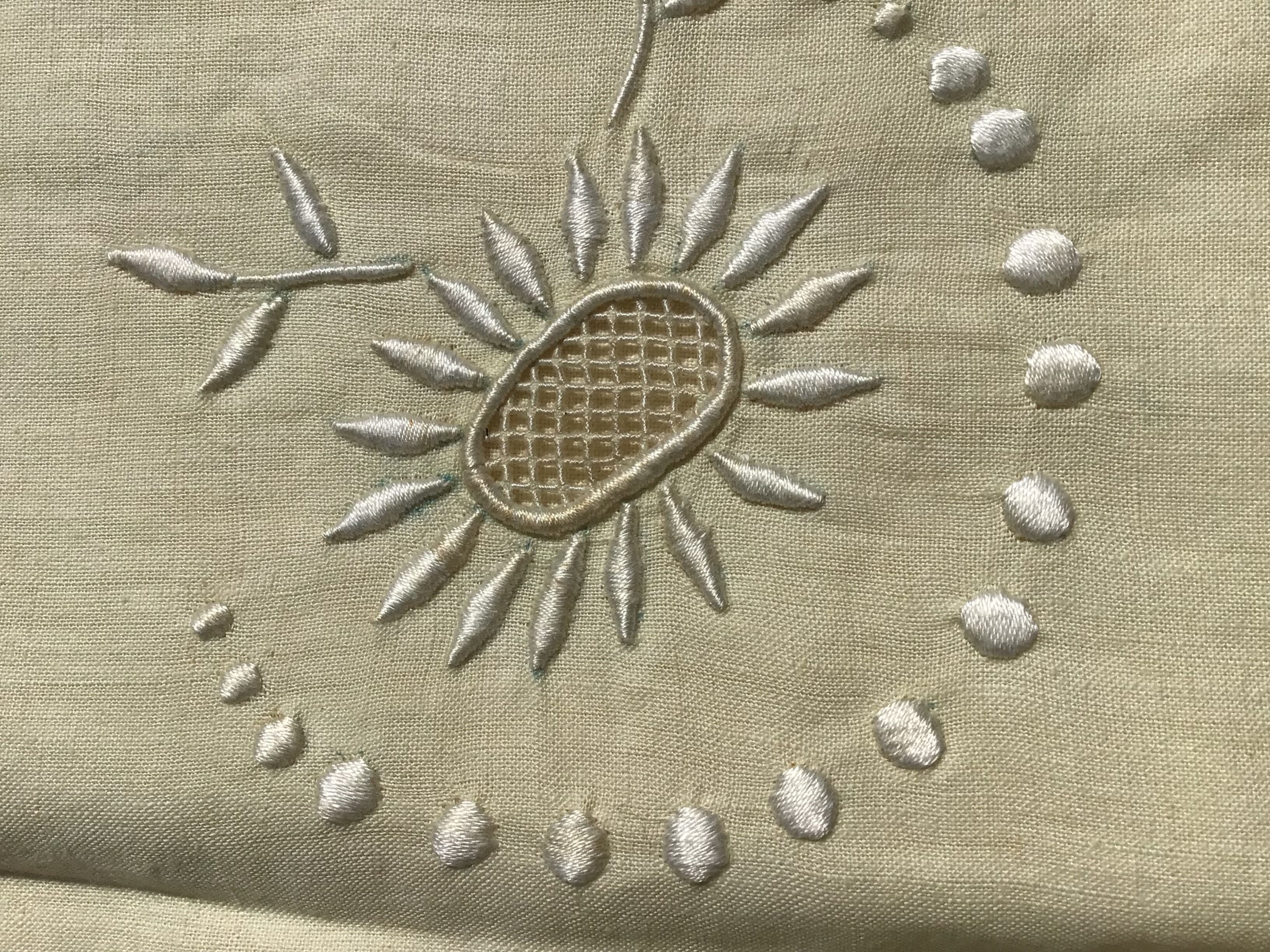 Cloth 2 places nine MB sunflowers lozenges mestizo beige