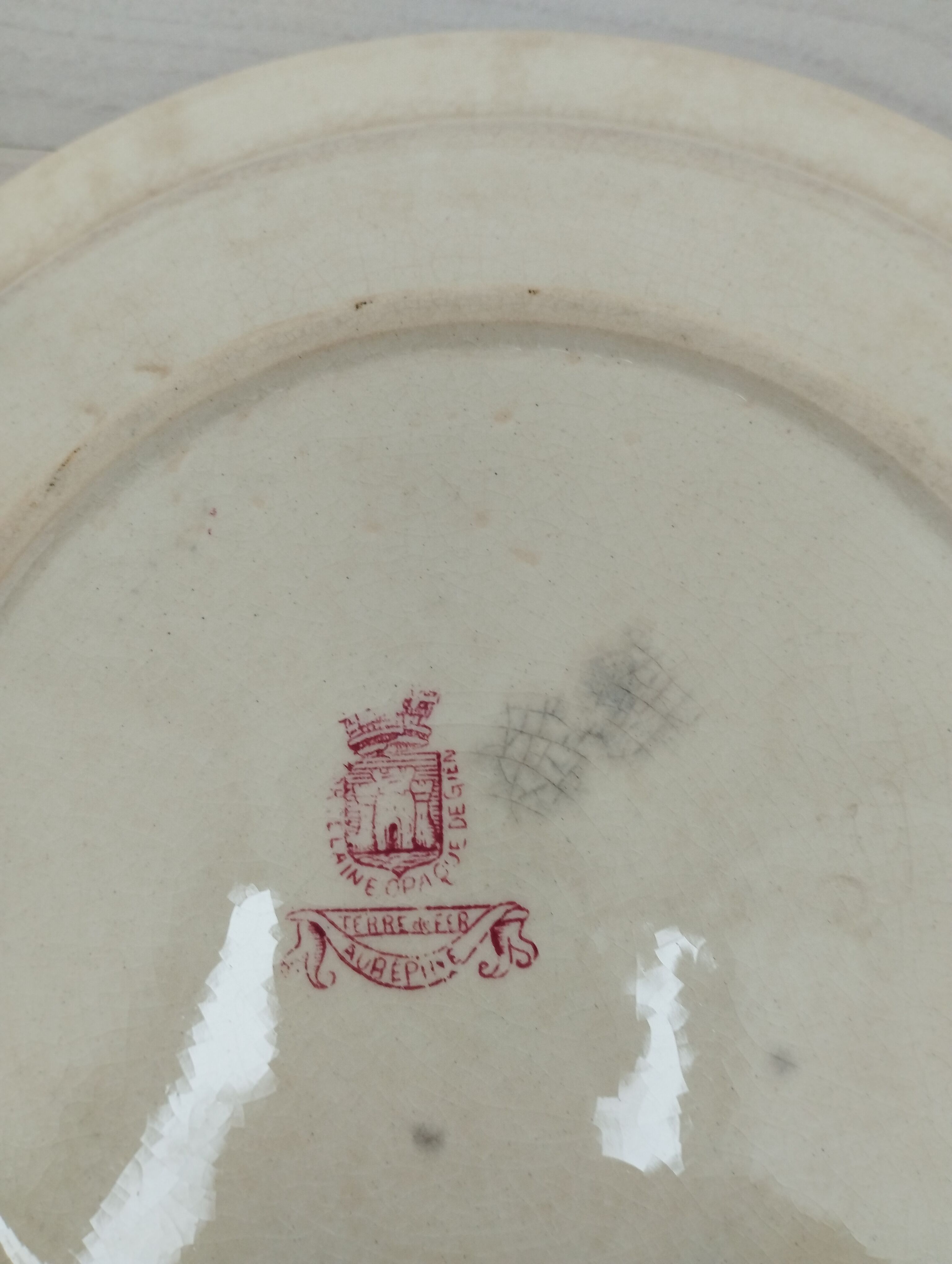 Hollow dish in Gien ironstone, Aubépine rose model