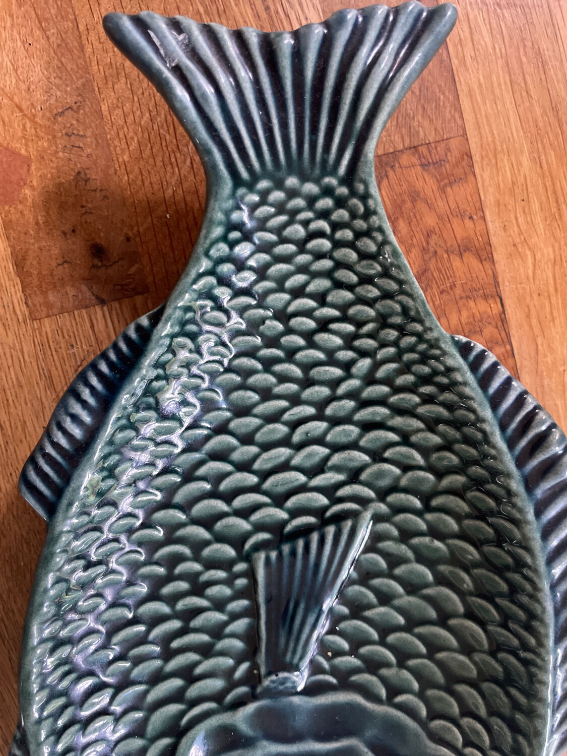 Dish or large vintage ceramic fish dish