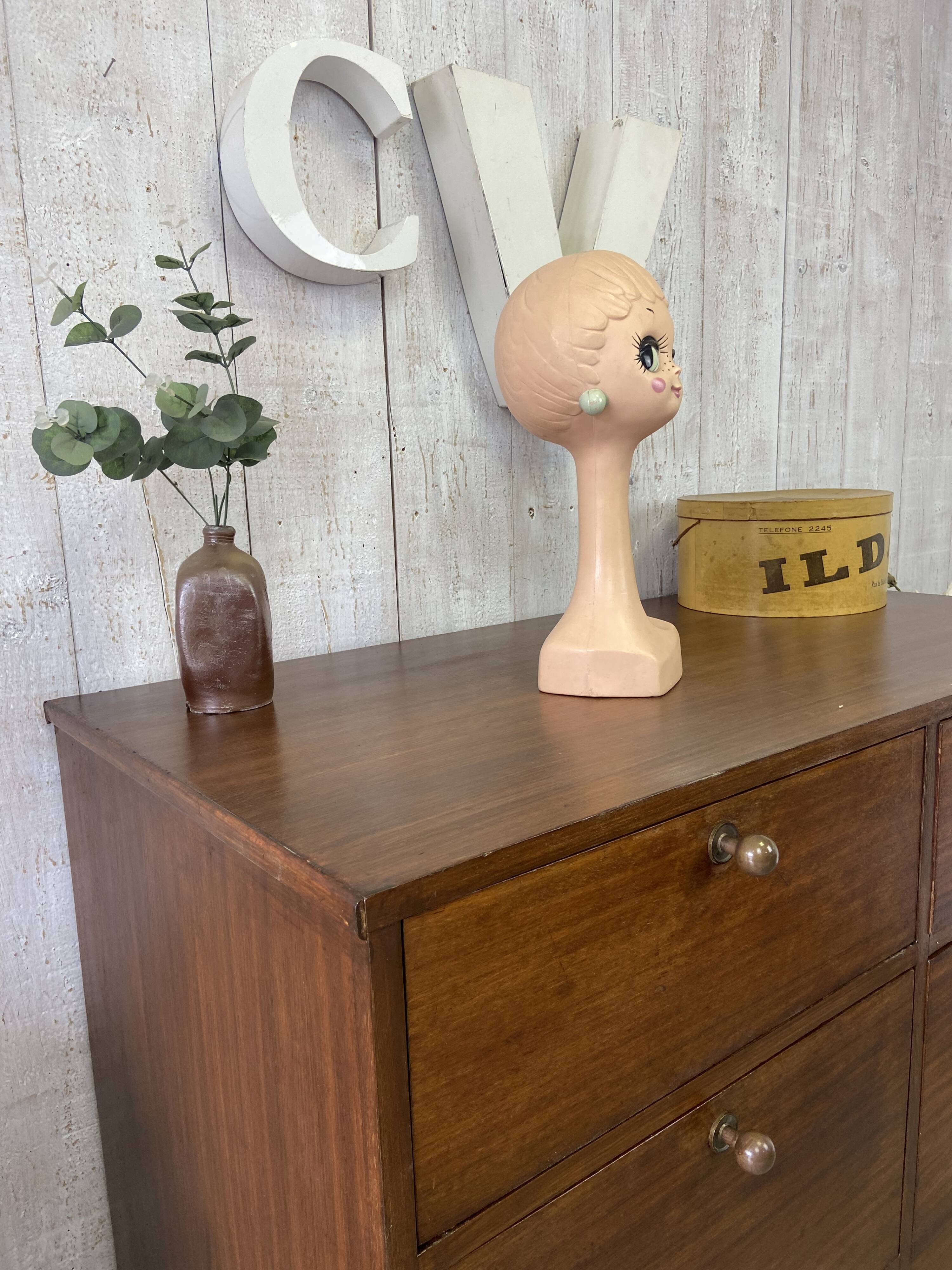 Meuble de mercerie vintage