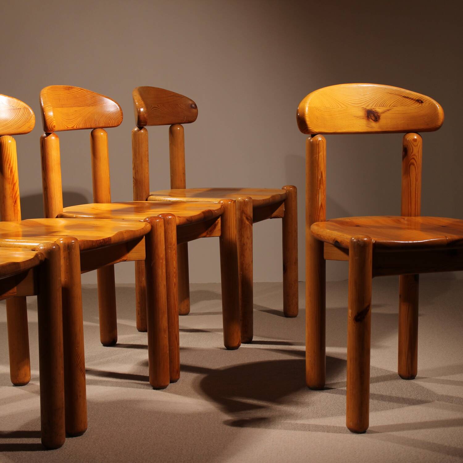 Six Dining Chairs in Pine Wood | Italy 1980s