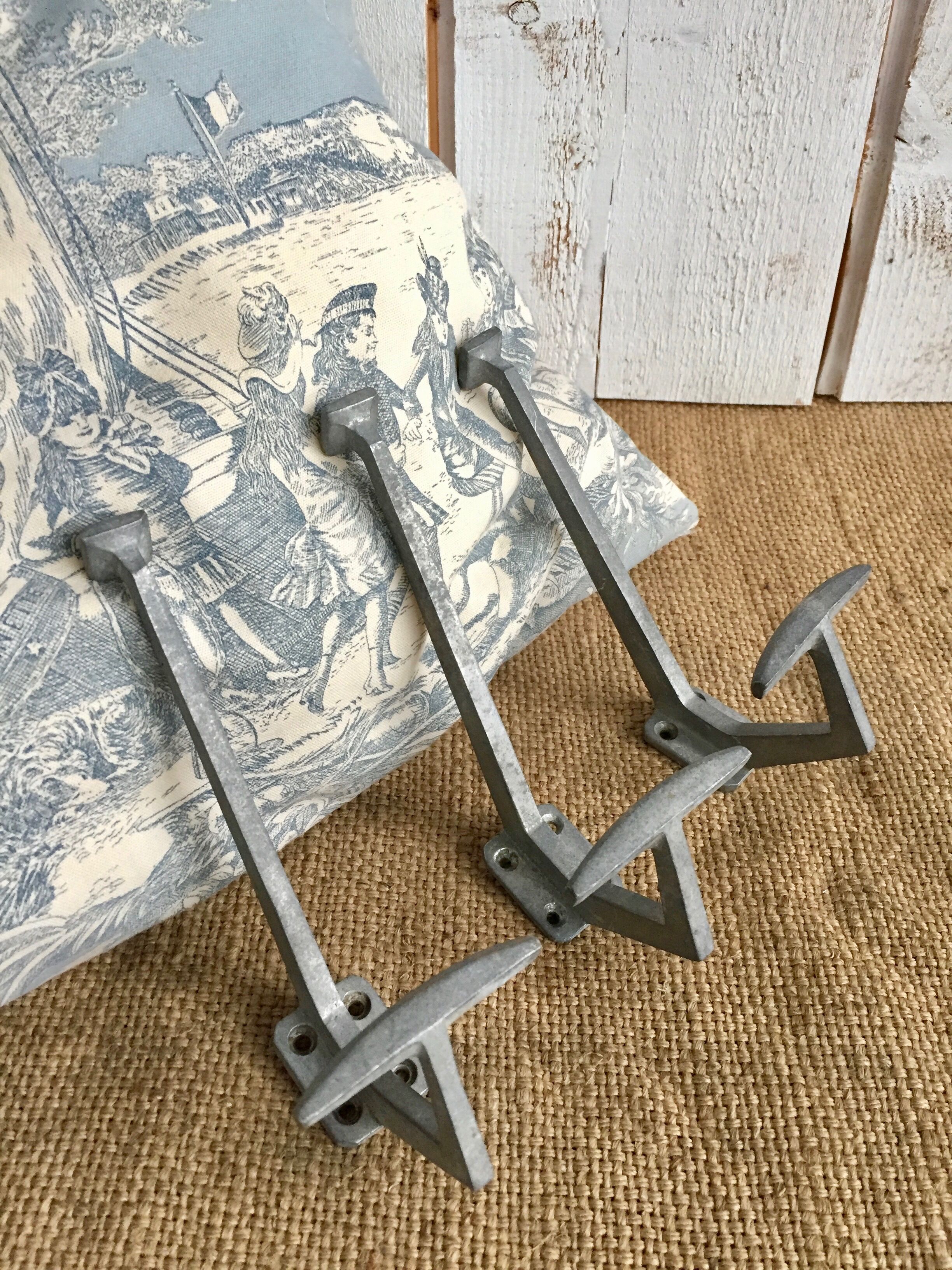 Lot of 3 industrial patères