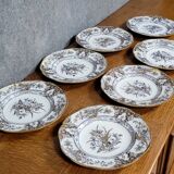Set of 6 plates plus 1 in English porcelain, early 20th century