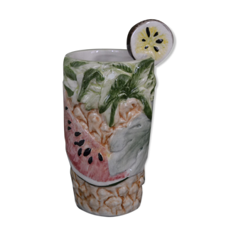 Exotic dabbling cup