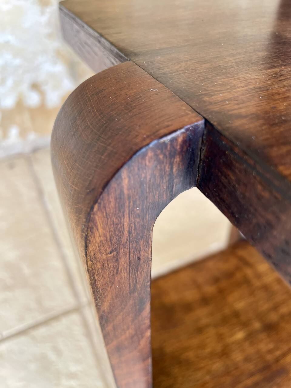 Art Deco Console in walnut with 3 levels, Circa 1938.