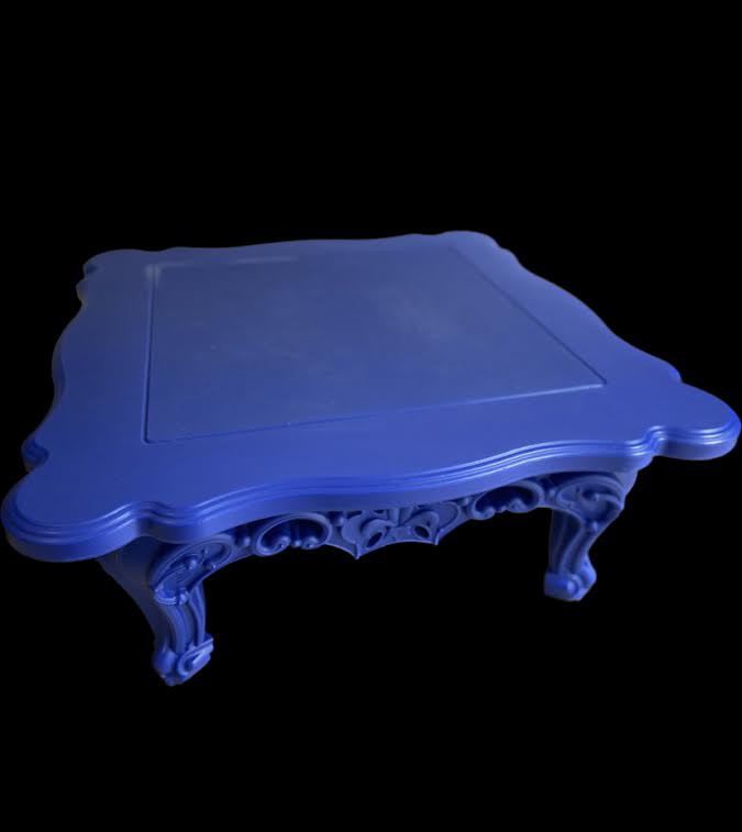 Coffee table "Duke of Love"
