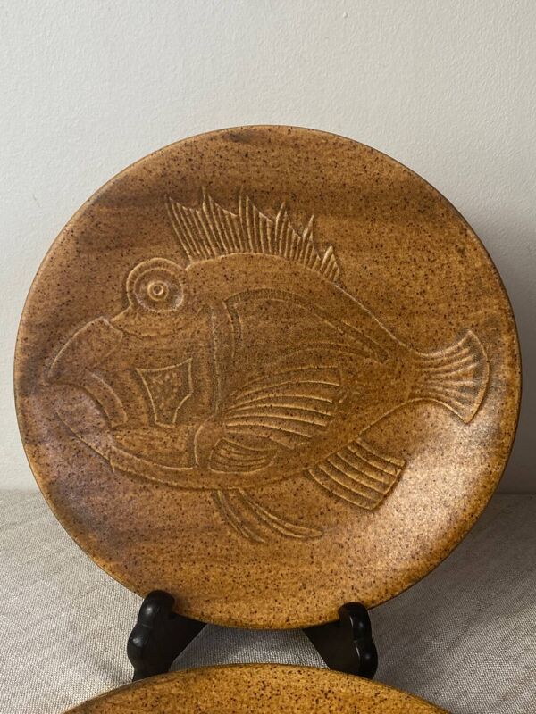 Six assiettes plates poisson en céramique imitation bois Chantilly