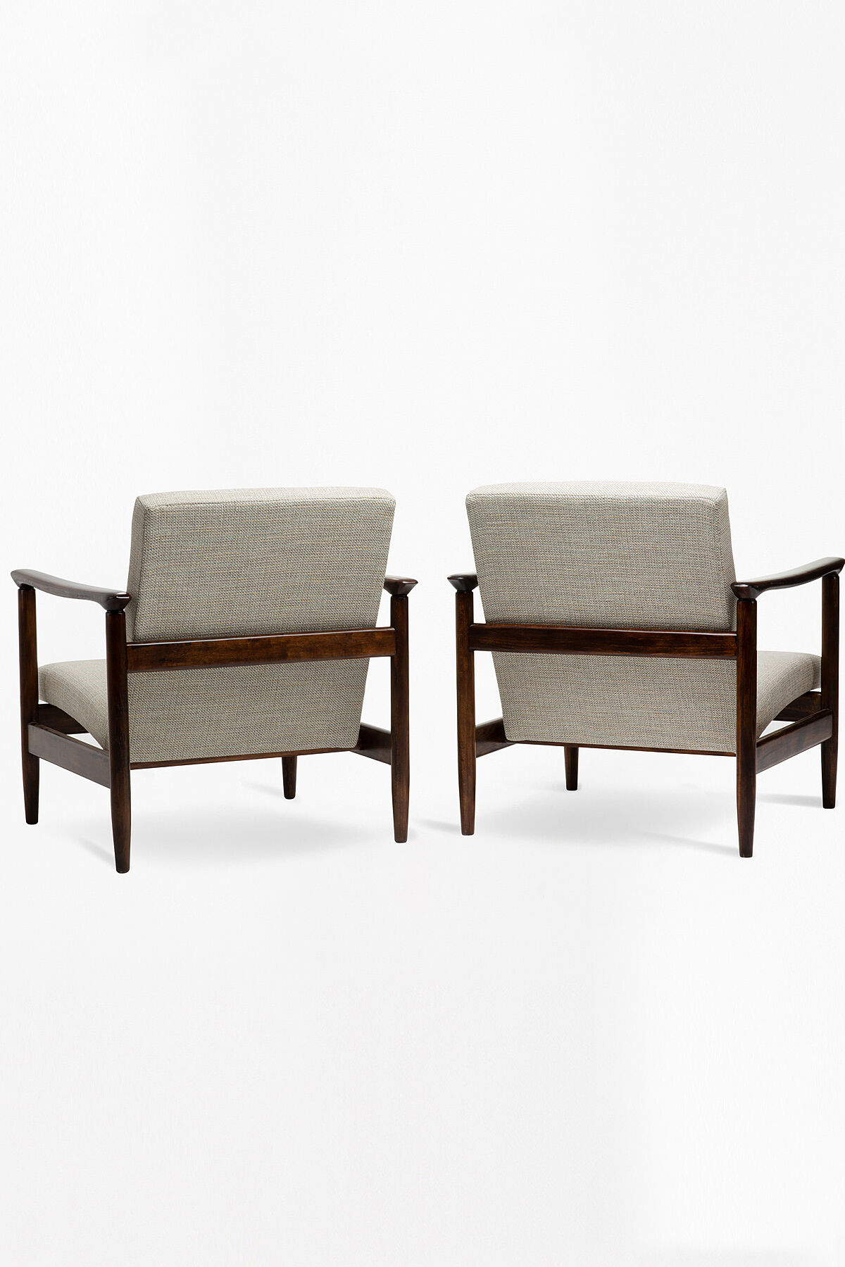 Paire de fauteuils GFM-142 des années 1960