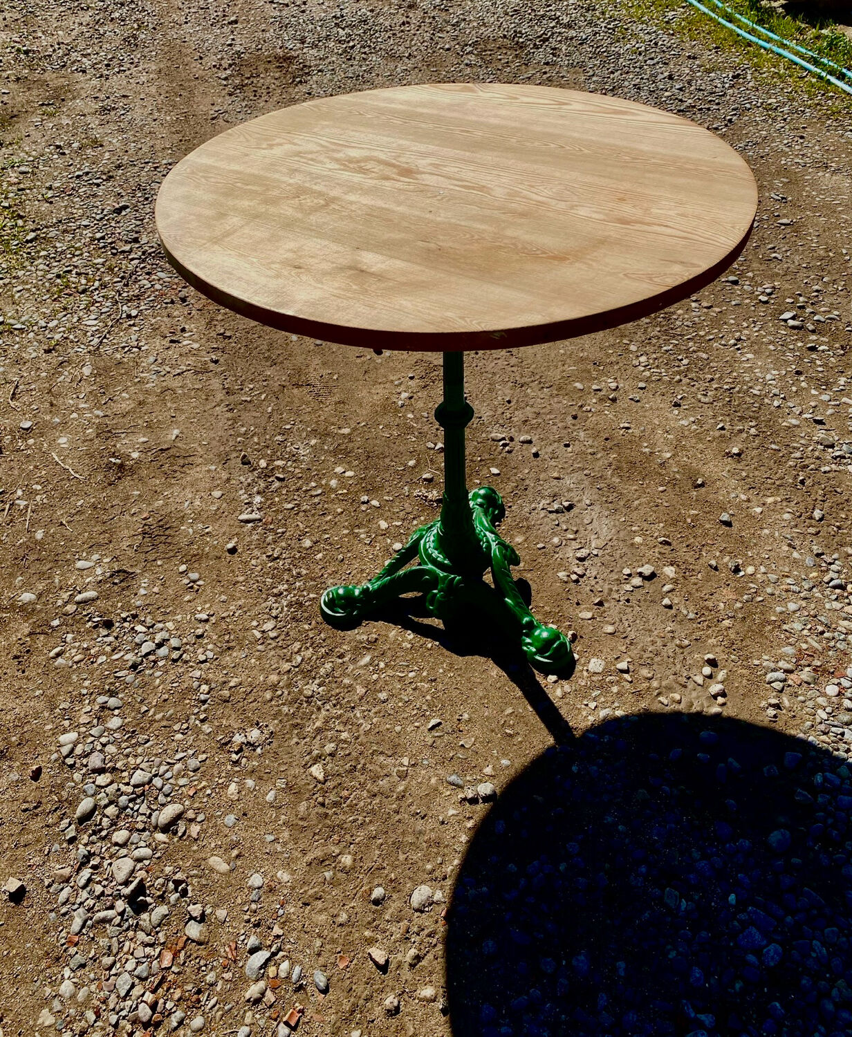 Table bistrot en fonte
