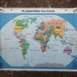 Old school MDI map: The world, political planisphere and relief.
