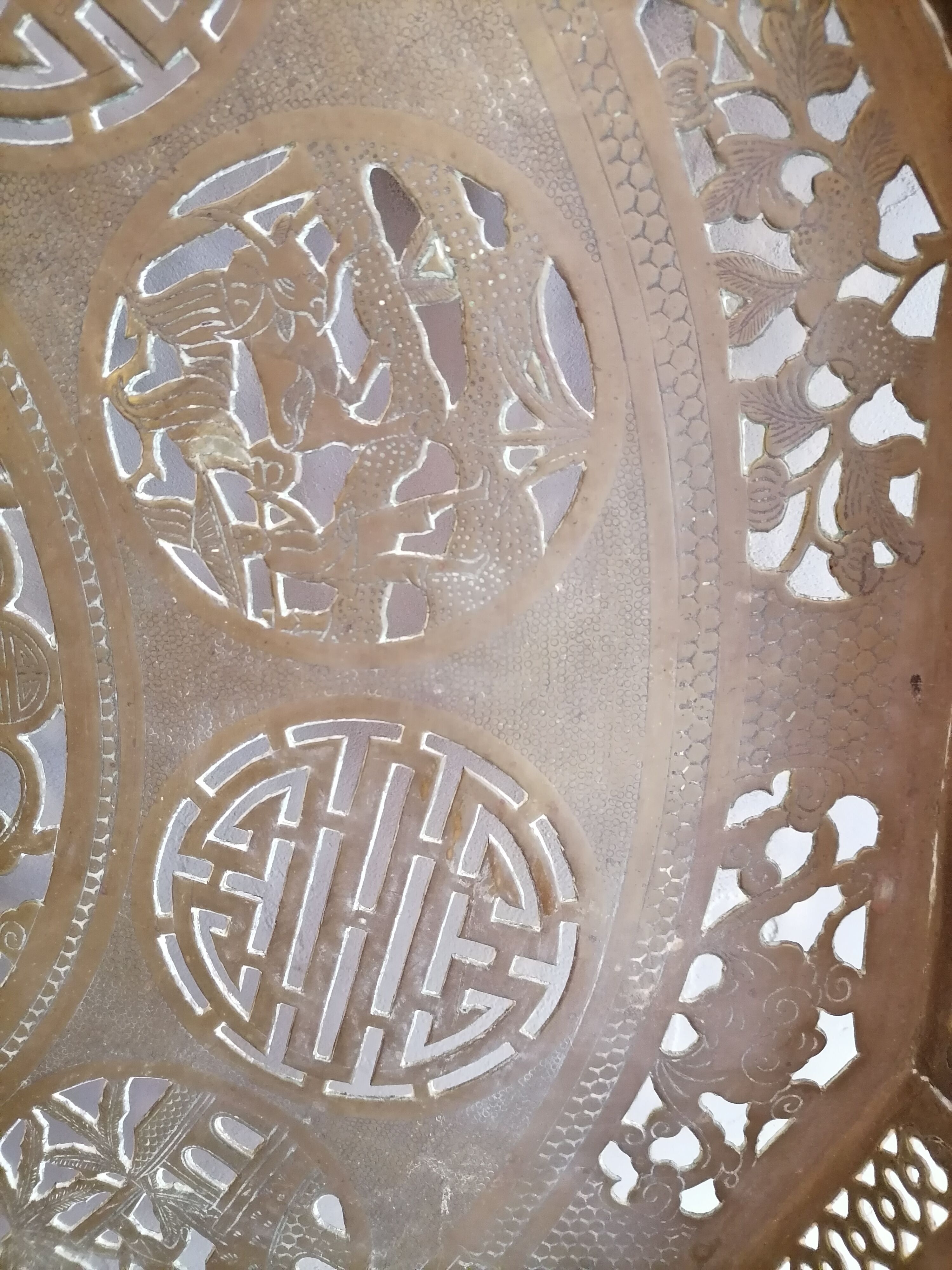 Openwork brass top. China 19 century. 12 sides. Asian art.