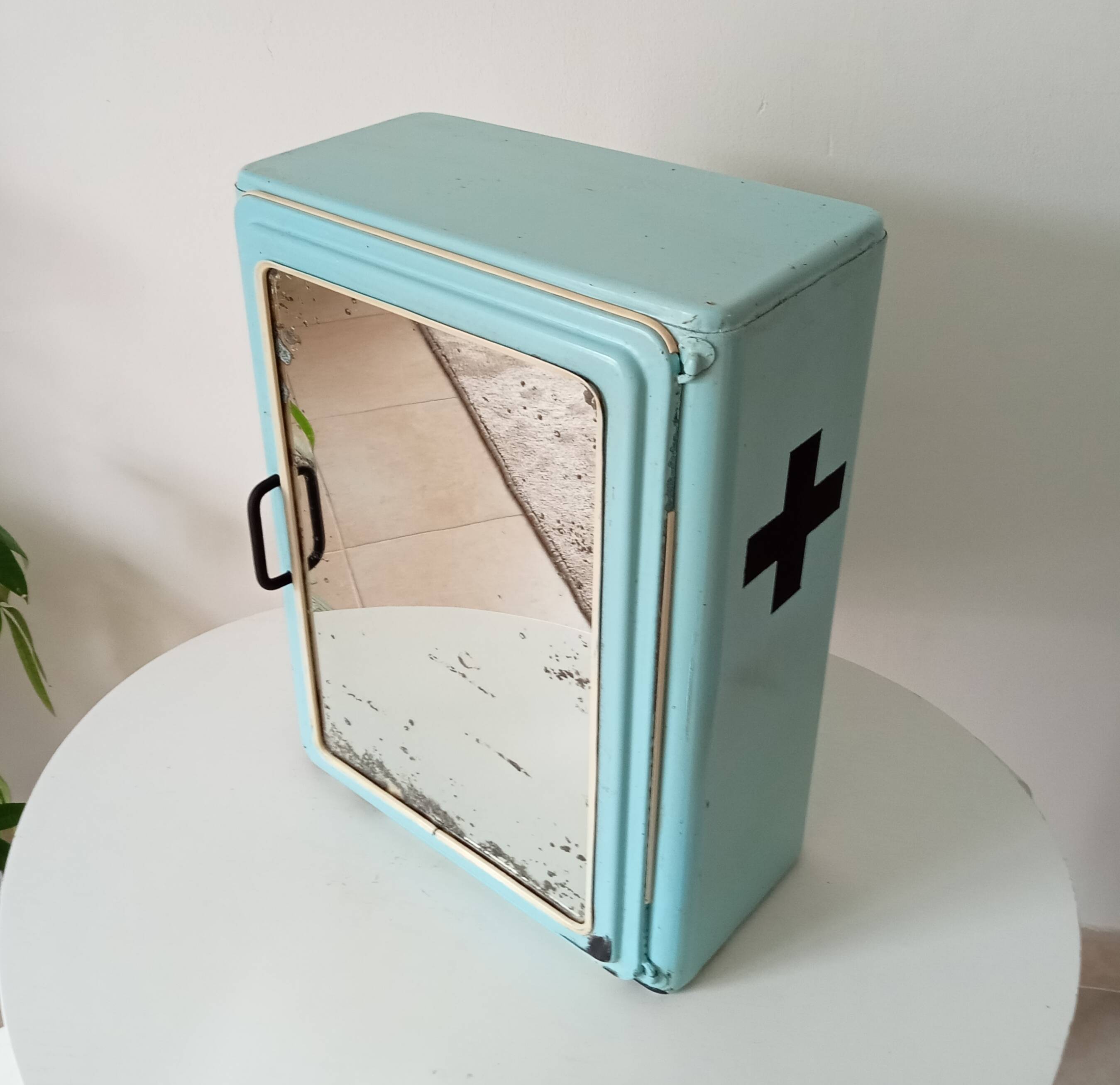 Vintage metal medicine cabinet from the 1950s