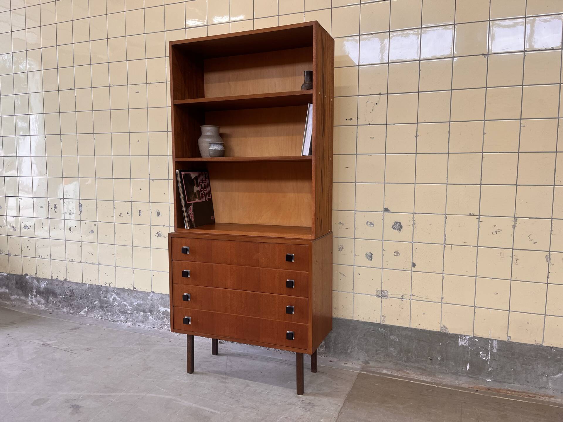 Vintage bookcase by Combineurop