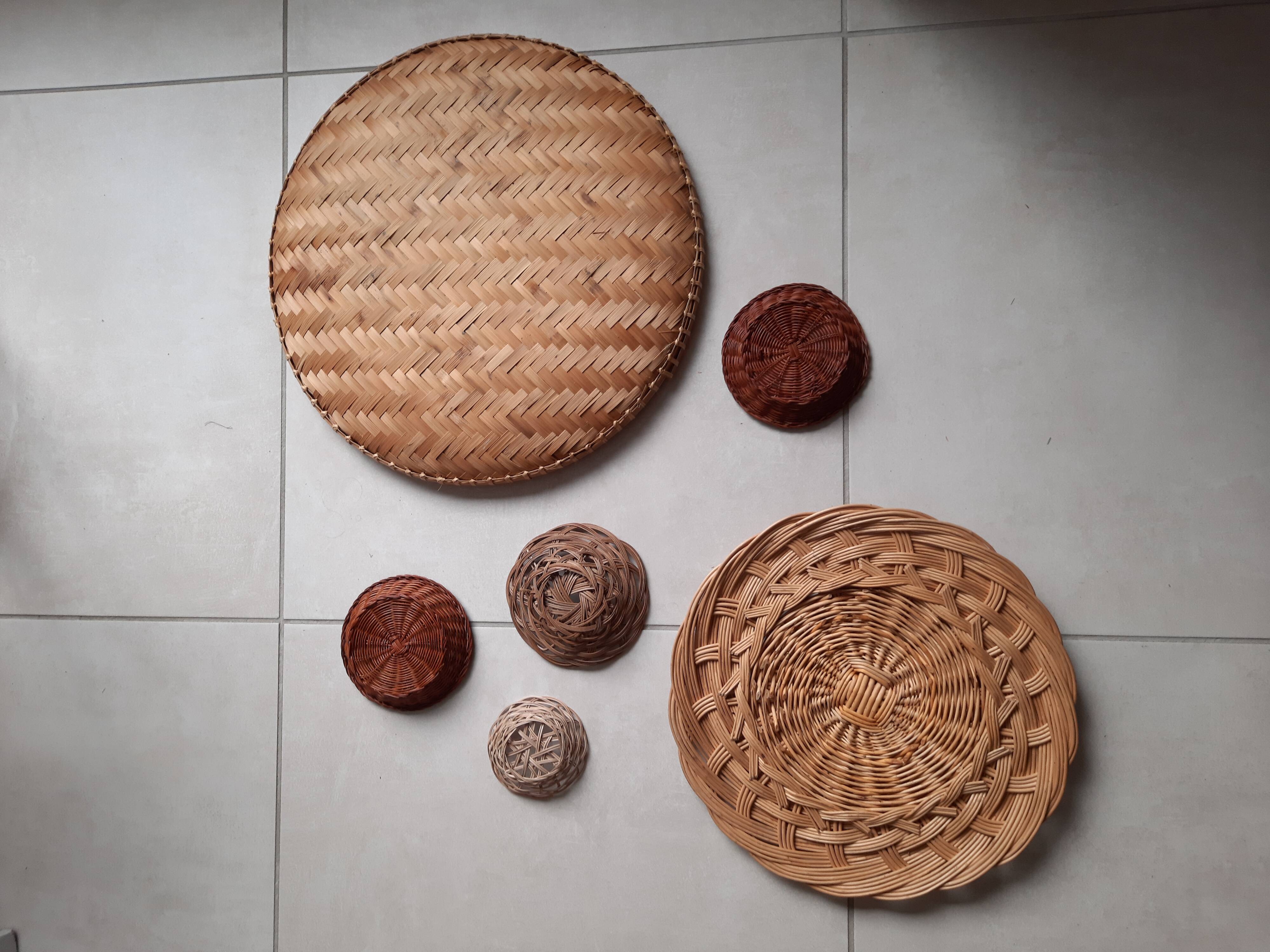 Wicker trays for wall decoration