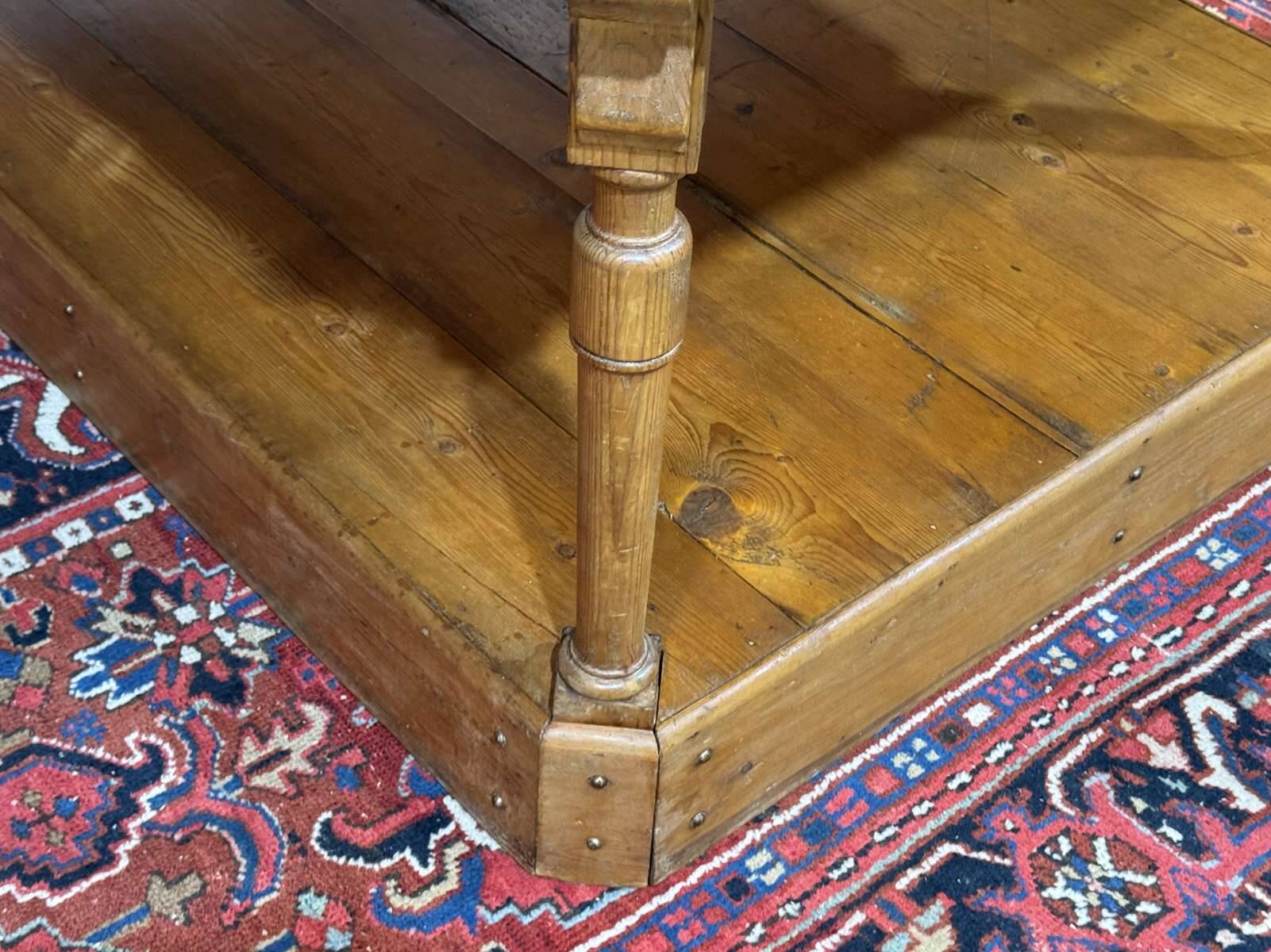 19th-century work table in English pine.