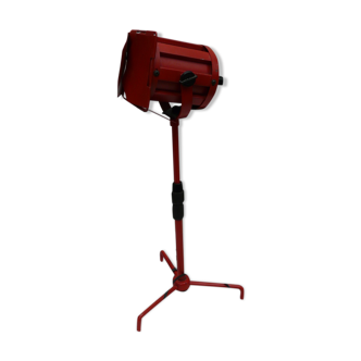 Projecteur industriel en métal rouge