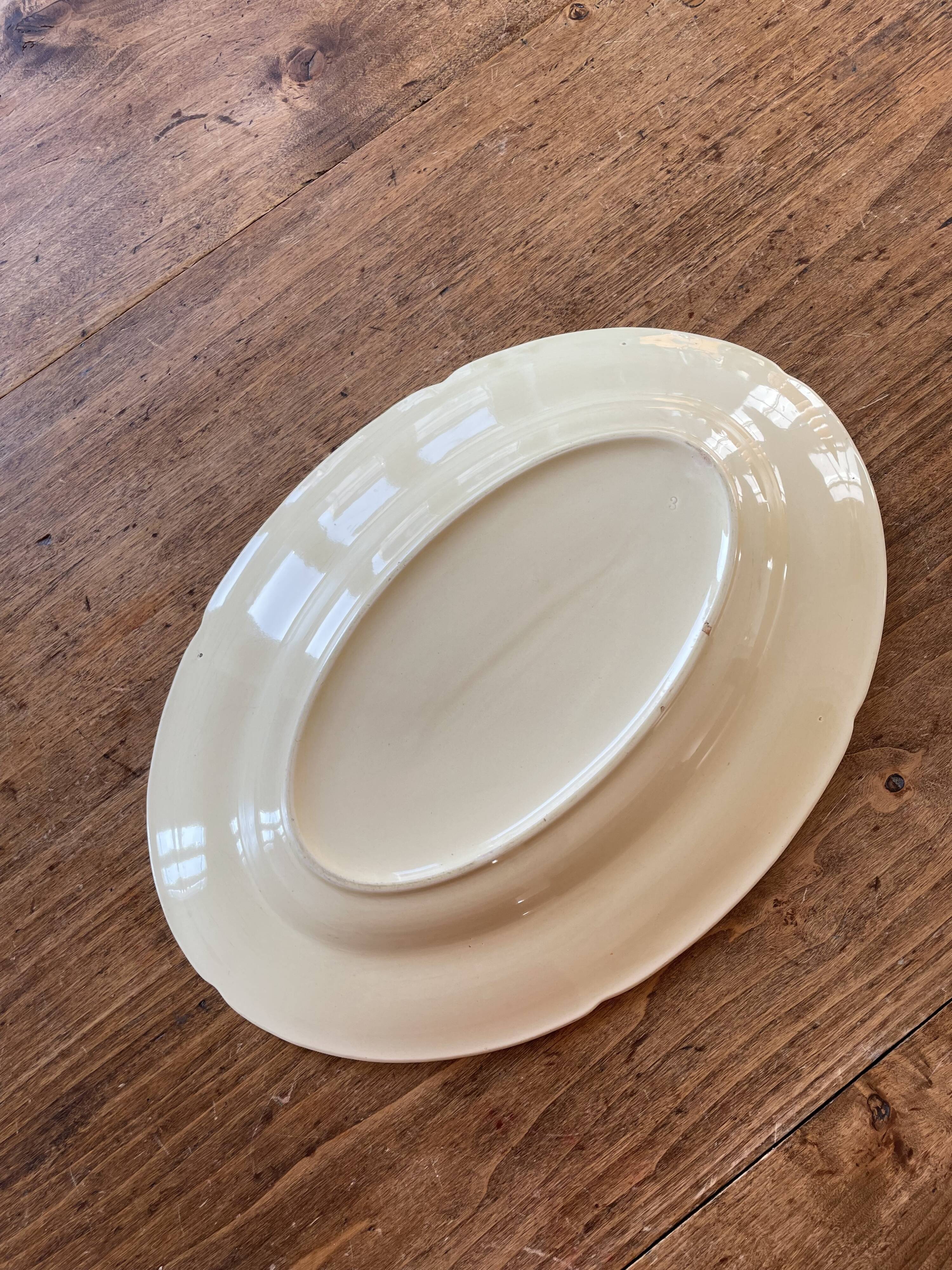 Large serving or presentation dish in beige ceramic - vintage