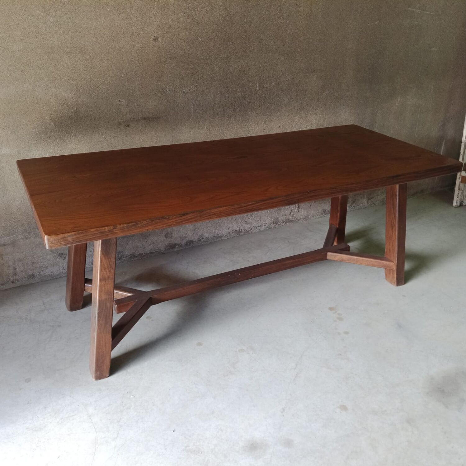 Elm table