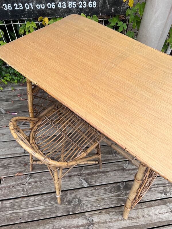 Petit bureau en rotin avec chaise
