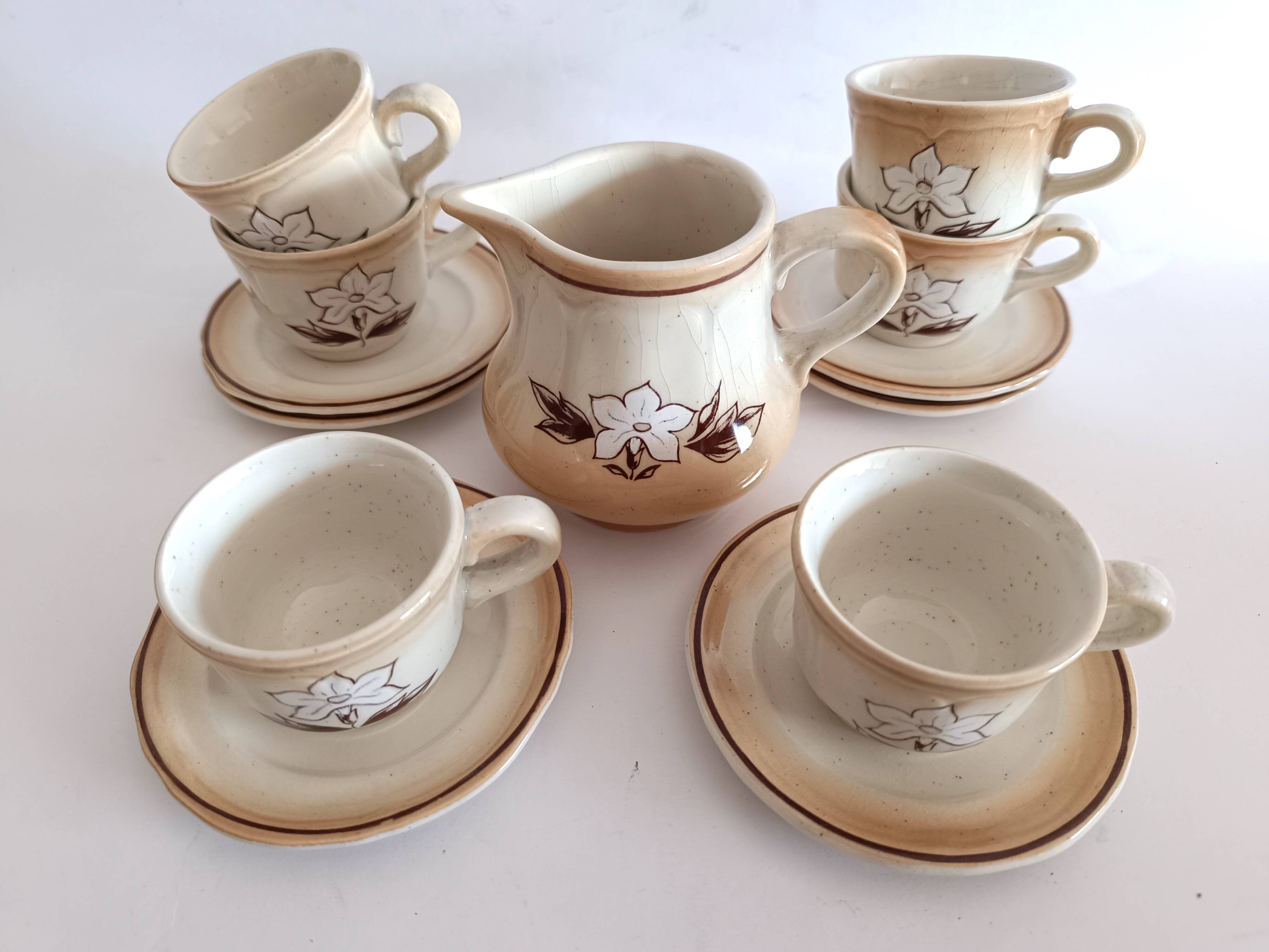 Tasses à café faïence St. Amand